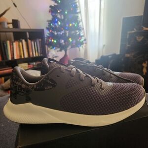 Under Armour Women's Black Running Shoes W9